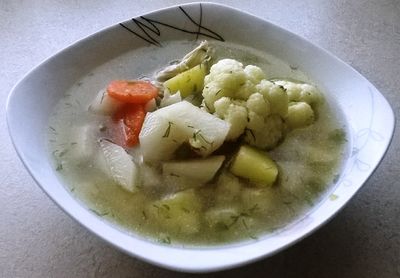 Letnia zupa z warzywami