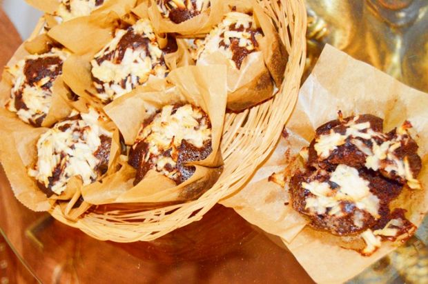 Przepis  czekoladowe muffinki z jabłkami przepis