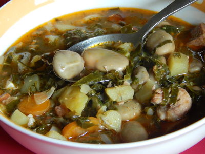 Zupa gulaszowa z bobu