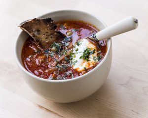 Kwaśna zupa z chorizo  prosty przepis i składniki