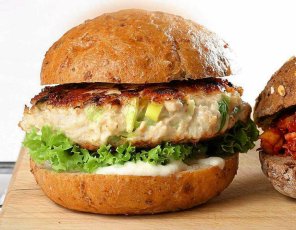 Burger pikantny  prosty przepis i składniki