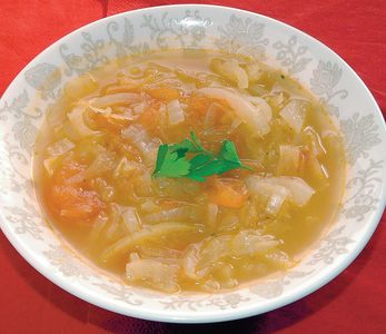 Zupa z kapusty białej i kiszonej