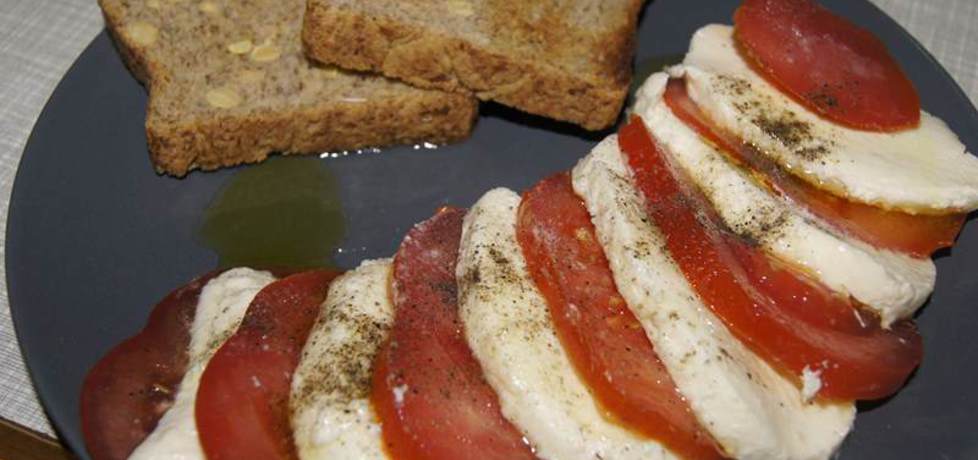 Pomidory z serkiem mozzarella i octem balsamicznym (autor: kikiriki ...