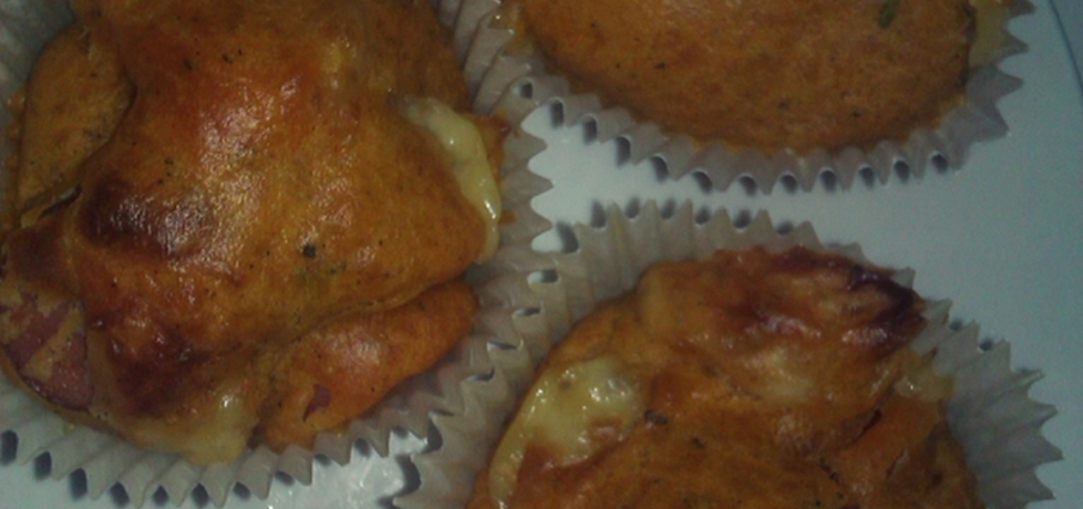 Pomidorowe muffiny z serem i parówką (autor: xxkatherinee ...