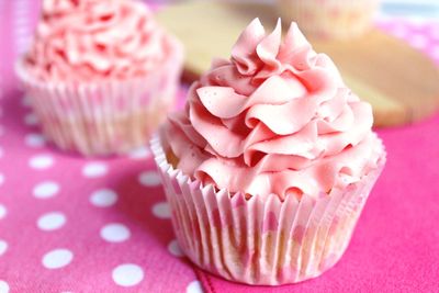 Różowe cupcakes cytrynowe