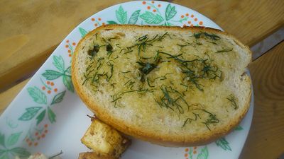 Masło czosnkowe na chleb na grilla