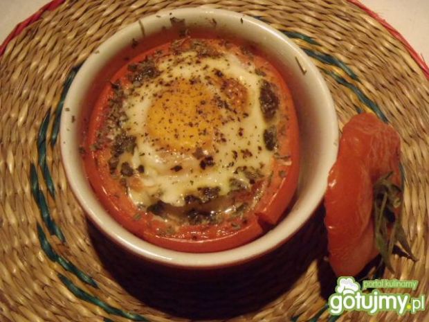 Przepis  jajko zapiekane w pomidorze przepis