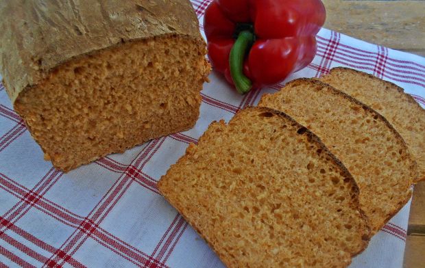 Przepis  chleb z pieczoną papryką i maślanką przepis