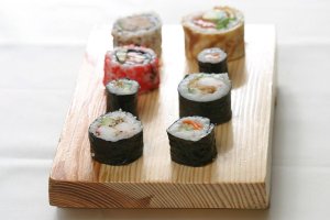 Sushi maki i futomaki  prosty przepis i składniki
