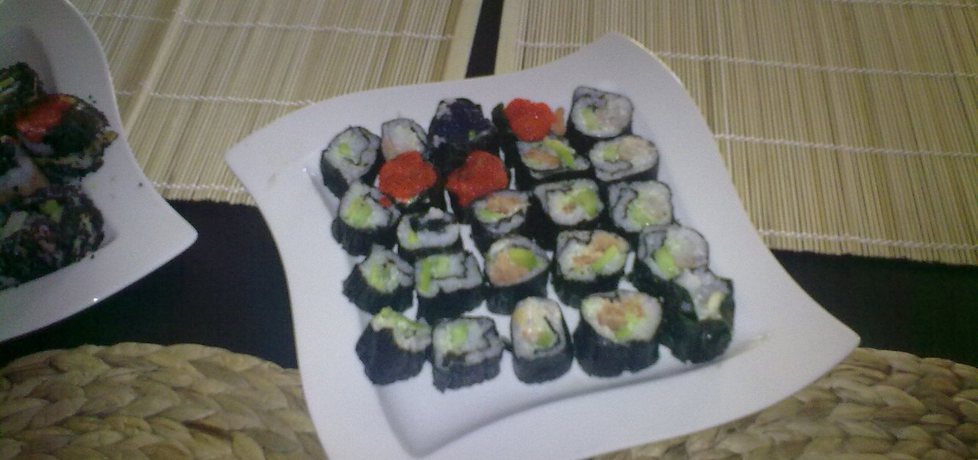 Sushi z awokado i ogórkiem (autor: bernadettap)