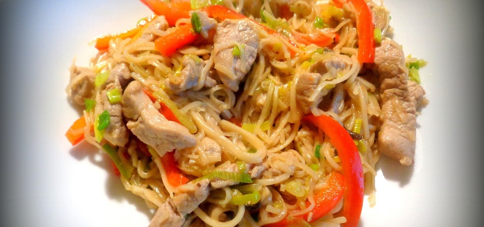 Chow mein z polędwiczką i warzywami (autor: jejkuchnia ...