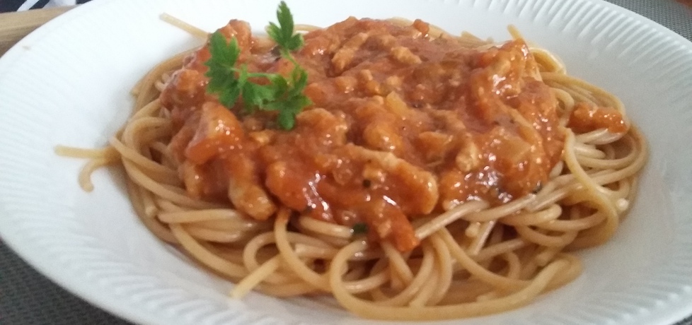 Pełnoziarniste spaghetti bolognese z mięsem mielonym (autor ...