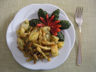Fasolka szparagowa z ziemniakami i szpinakiem