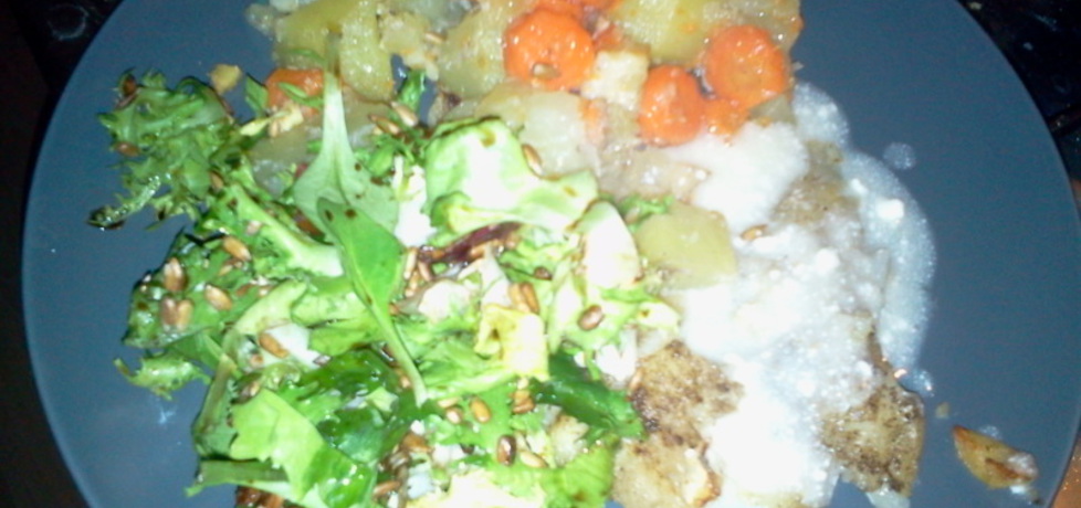 Mintaj pieczony w warzywach z sosem śmietanowym (autor: kikiriki ...