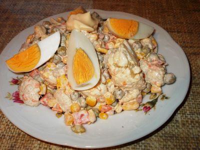 Sałatka z kalafiorem i jajkiem