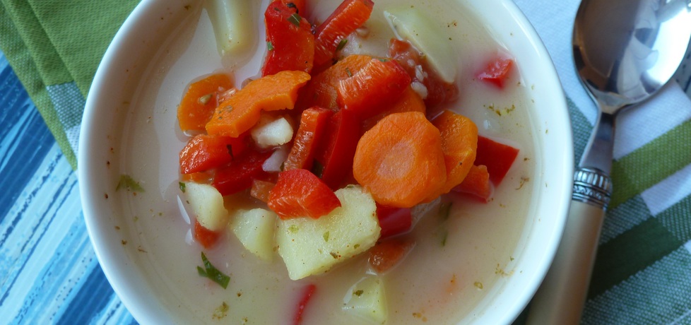 Zupa kolorowa z pomidorami i papryką (autor: malami89 ...