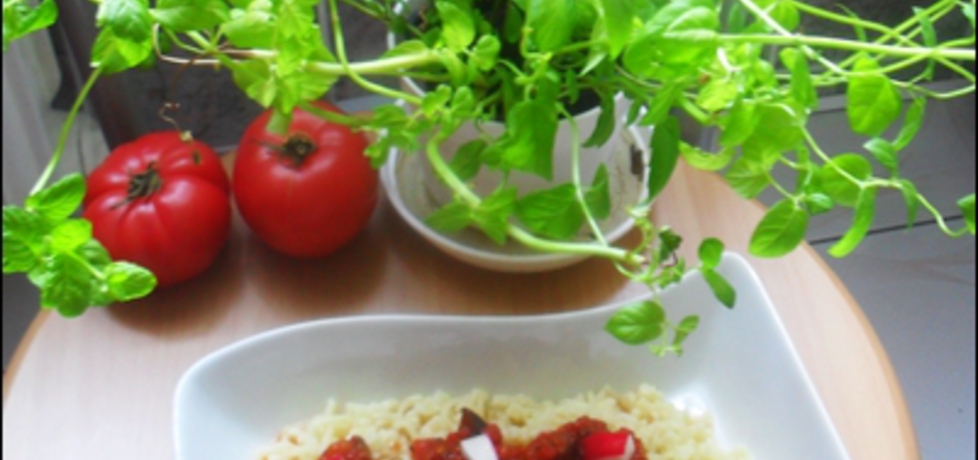 Makaron w ostrym sosie pomidorowym (autor: noruas ...