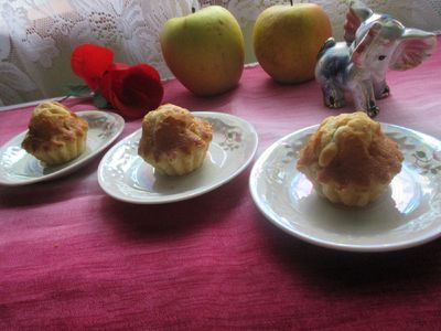 Pieczone muffinki z jabłkami