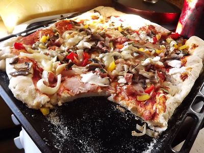 Chrupiąca i fantazyjna pizza