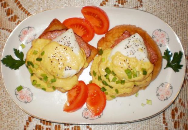 Przepis  eggs benedict wg babcigramolki : przepis