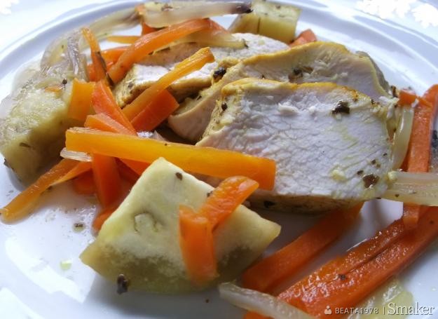 Filet z indyka w sosie warzywnym