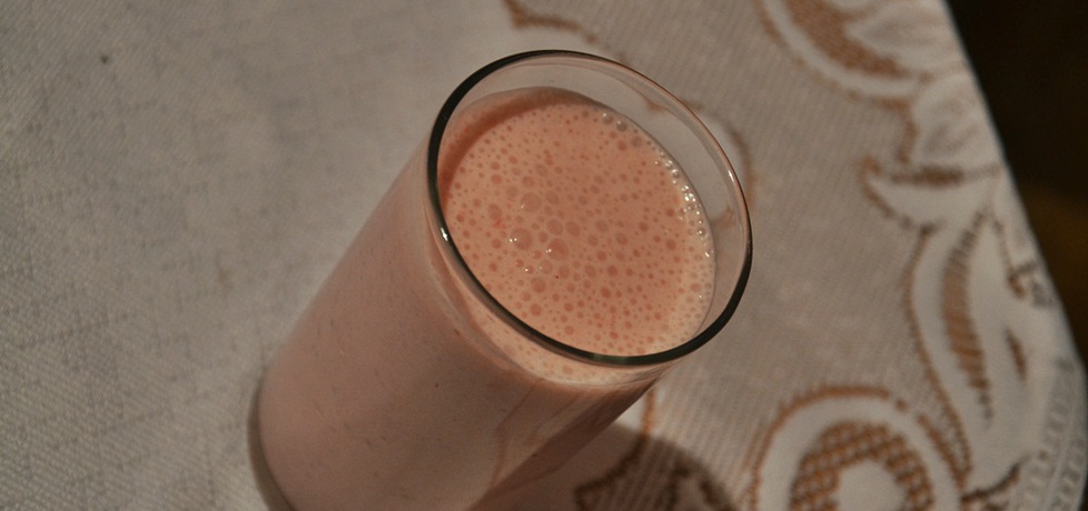 Napój mleczny o smaku truskawkowym (autor: patryska76 ...