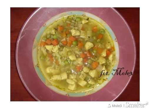 Aromatyczna zupa z kurczakiem i curry