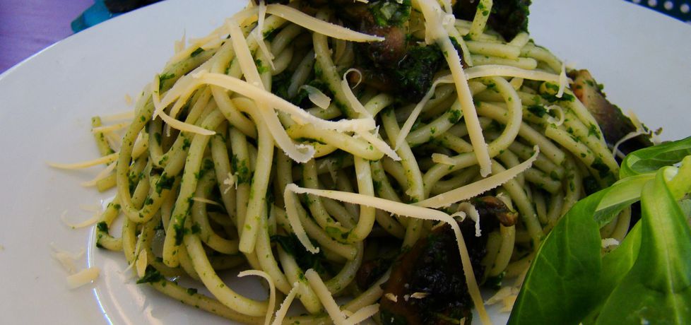 Spaghetti na zielono z szpinakiem i pieczarką (autor: iwa643 ...