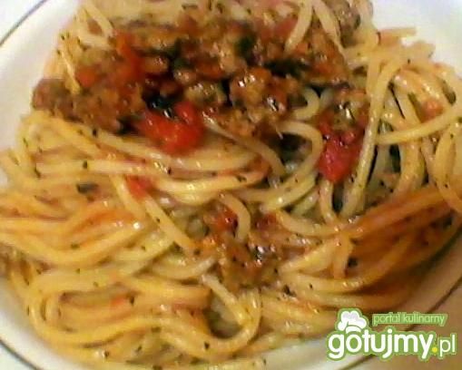 Przepis  spaghetti z pomidorami wg justyny przepis