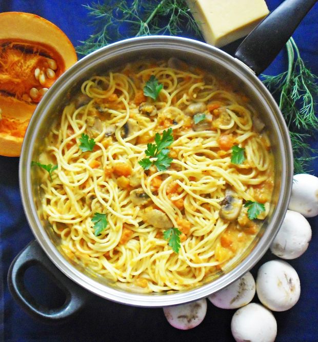 Przepis  spaghetti z dynią i pieczarkami przepis