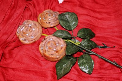 Różane muffiny