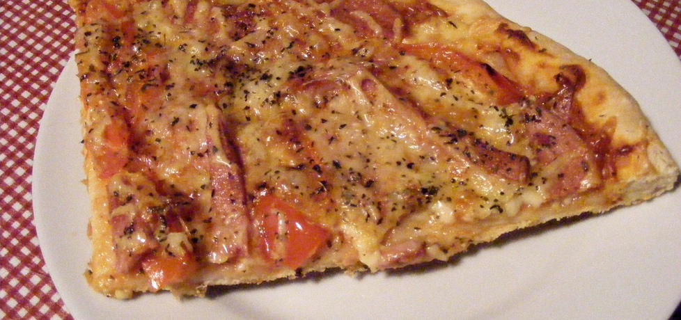 Domowa pizza na cienkim spodzie (autor: elak)