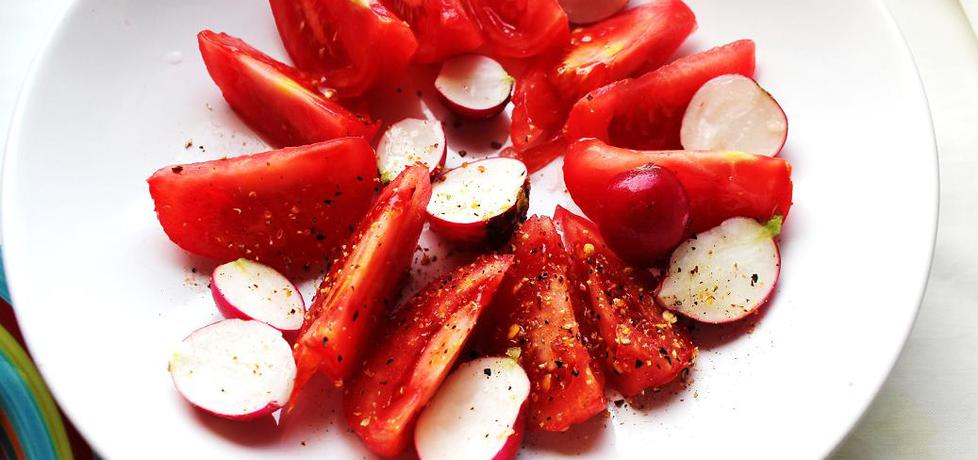 Prosta sałatka pomidorowa na ostro (autor: dorota20w ...