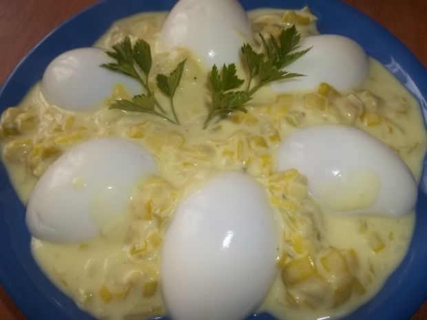 Przepis  jajka w sosie porowym przepis