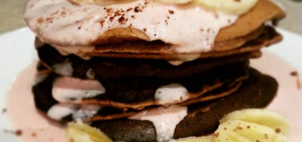 Czekoladowe pancakes z sosem truskawkowym (autor: kasia.s ...
