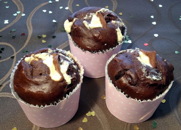 Przepis  muffinki kakaowe z białą czekoladą przepis