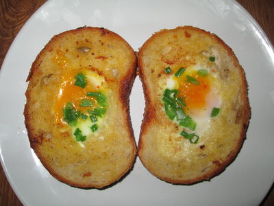Jajko sadzone w chlebie