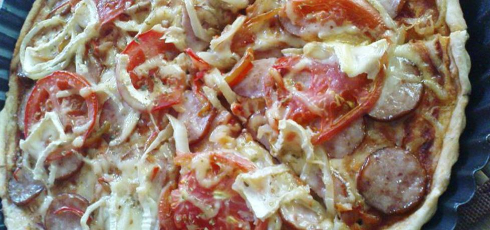 Pizza z papryką i kiełbasą (autor: triss)