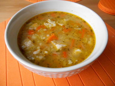 Zupa na żeberkach z ryżem i ziemniakami