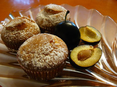 Muffinki ze śliwką i czekoladą