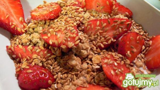 Przepis  granola podwójnie truskawkowa przepis