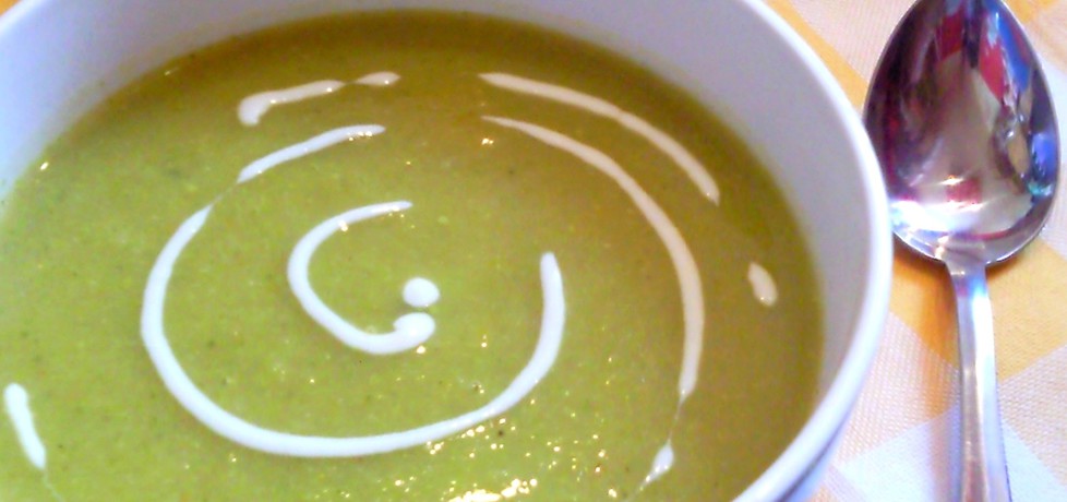 Zupa krem z brokułów z żółtym serem i jogurtem naturalnym (autor ...