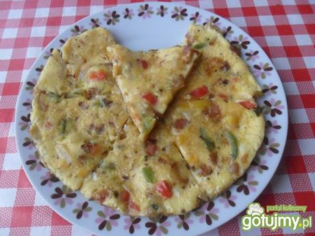 Przepis  omlet z papryką, cebulą i boczkiem przepis
