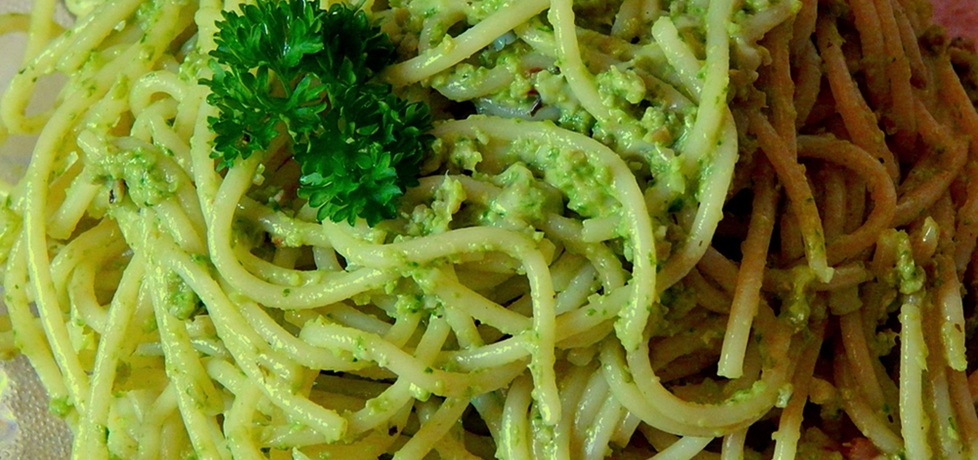Spaghetti z avocado i zieloną pietruszką (autor: habibi ...