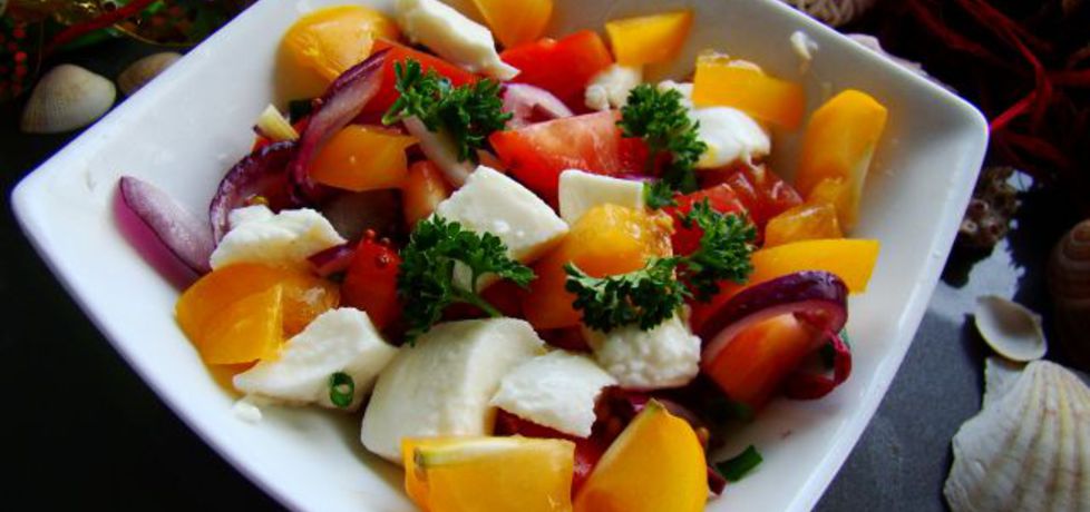 Kolorowa sałatka z mozzarellą (autor: iwa643)