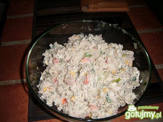 Przepis na sałatka z tuńczyka z ryżem