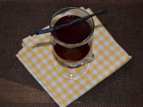 Przepis  herbata aroniowa z miodem i wanilią przepis