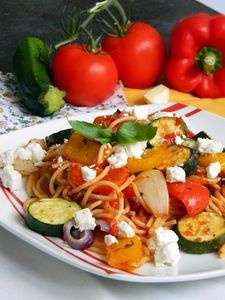 Jesienne spaghetti z grillowanymi warzywami