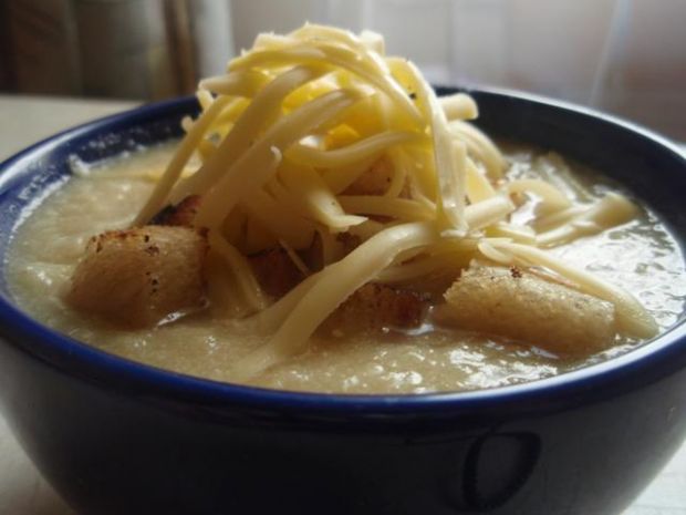 Zupy: zupa krem z cebuli i pora