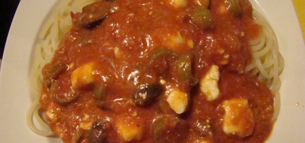 Makaron z sosem z oliwkami i fetą (autor: kate500)